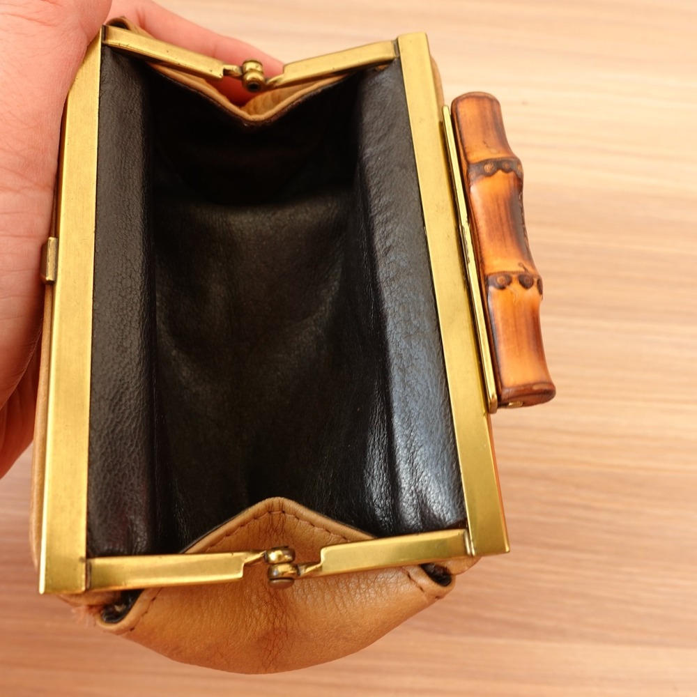 Vintage GUCCI Coin Purse Tan Bamboo Clasp Italian Pebbled Leather Wallet Pouch - Picture 9 of 14